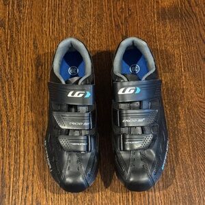 Cycling Shoes: Women’s Ventilator 2 by Louis Garneau